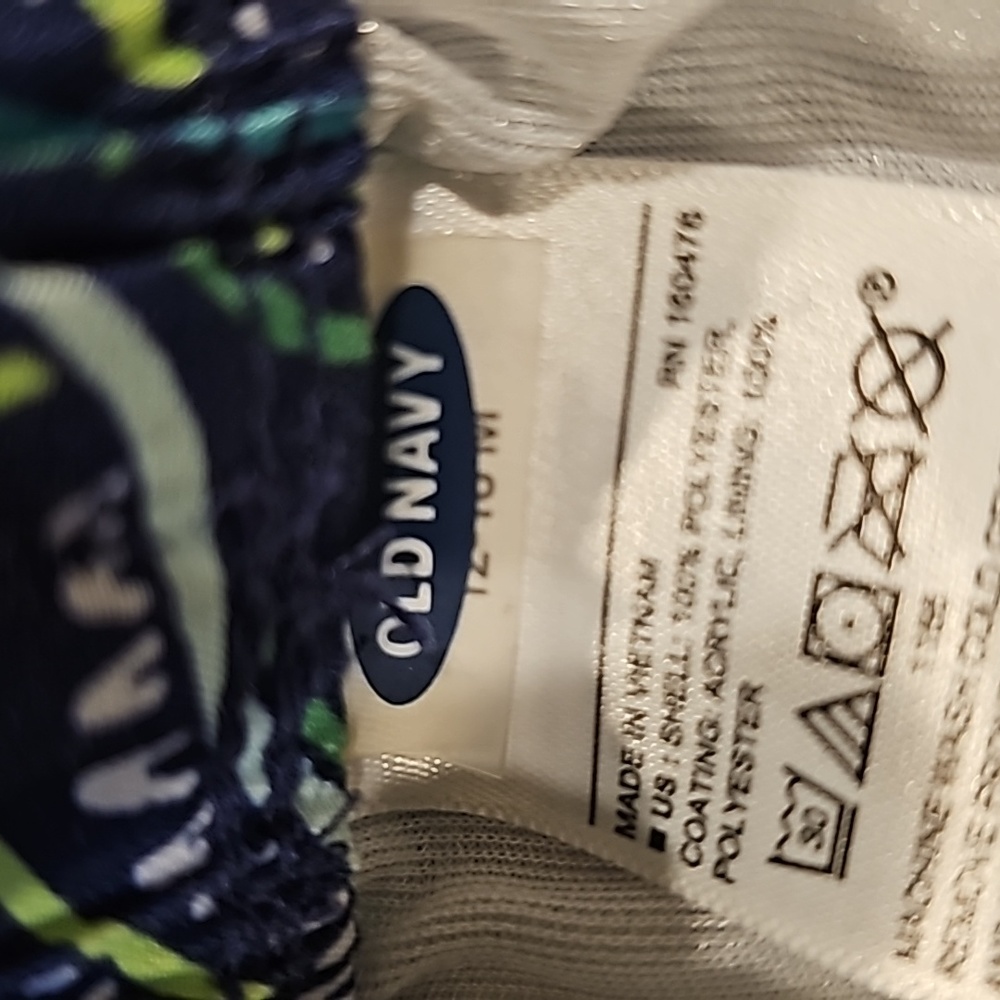 Old Navy swim shorts - Picture 5 of 8